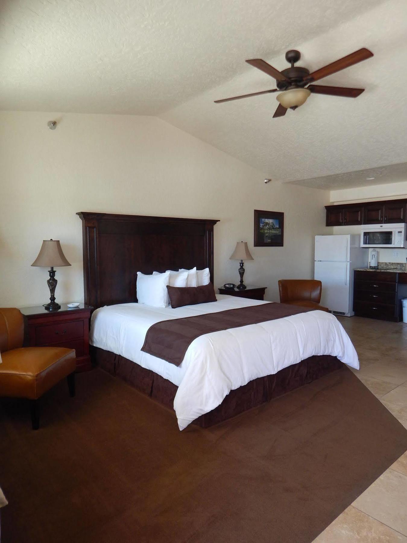 Winterton Suites 威利斯顿 外观 照片